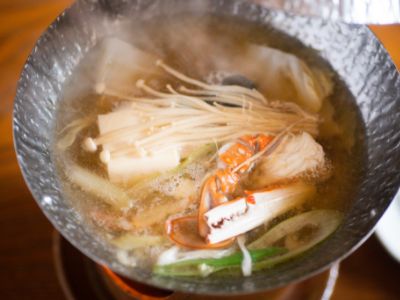 渡り蟹と深海魚のうまみ鍋