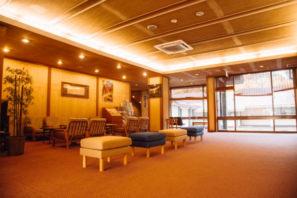 A warm and welcoming front desk and lobby